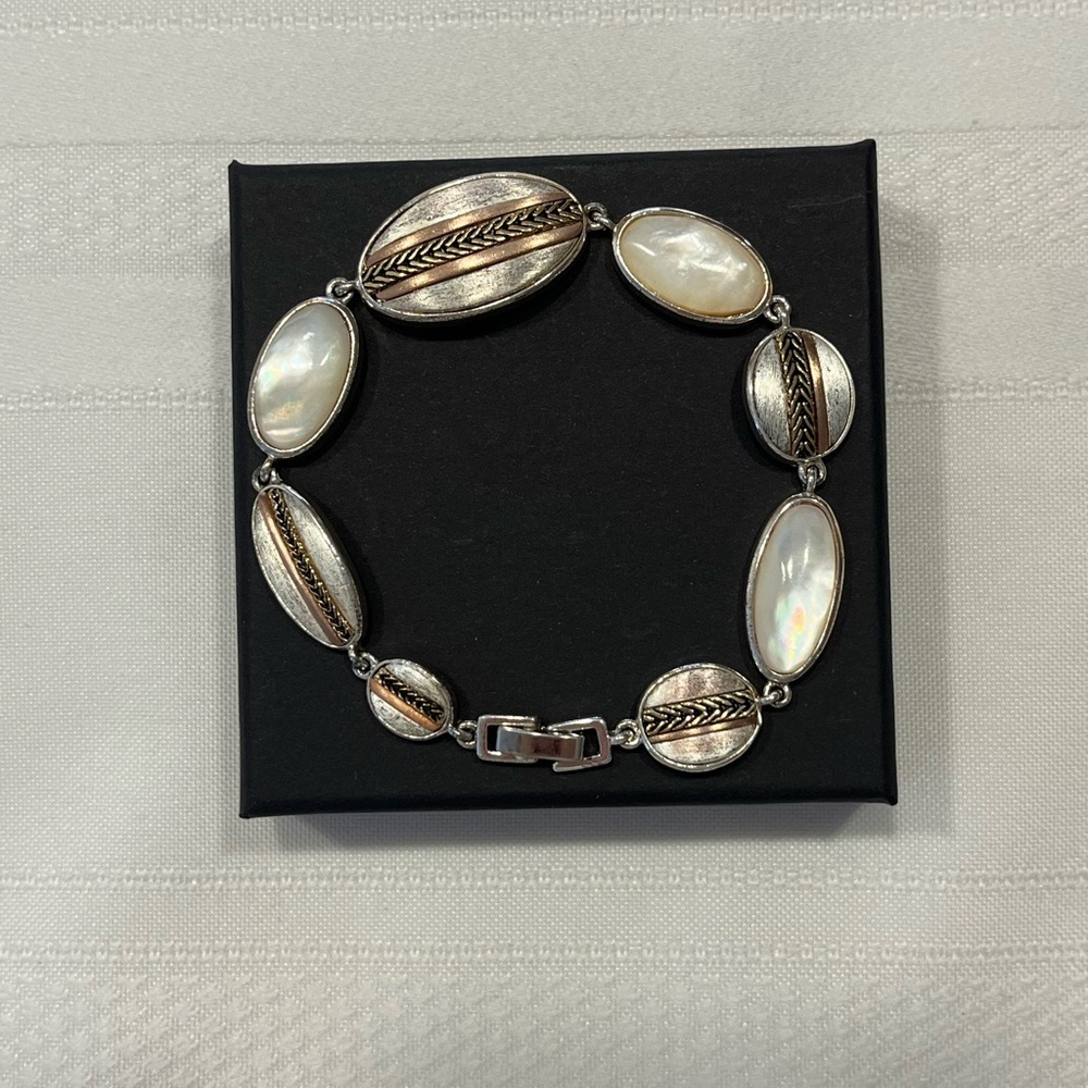 Silver-tone Boho style bracelet. Mother of Pearl. 
Unique. Perfect gift!